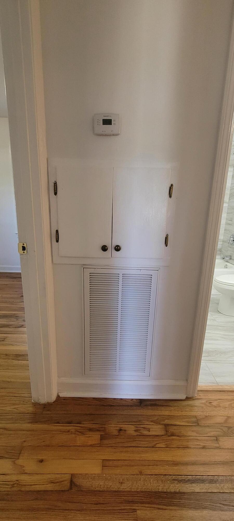721 Dandridge Road Walterboro, SC 29488 - Photo 23 of 27 HALLWAY EXTRA STORAGE