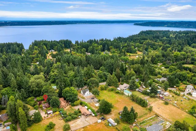 $700,000 | 18115 Beall Road Southwest, Vashon, WA 98070
