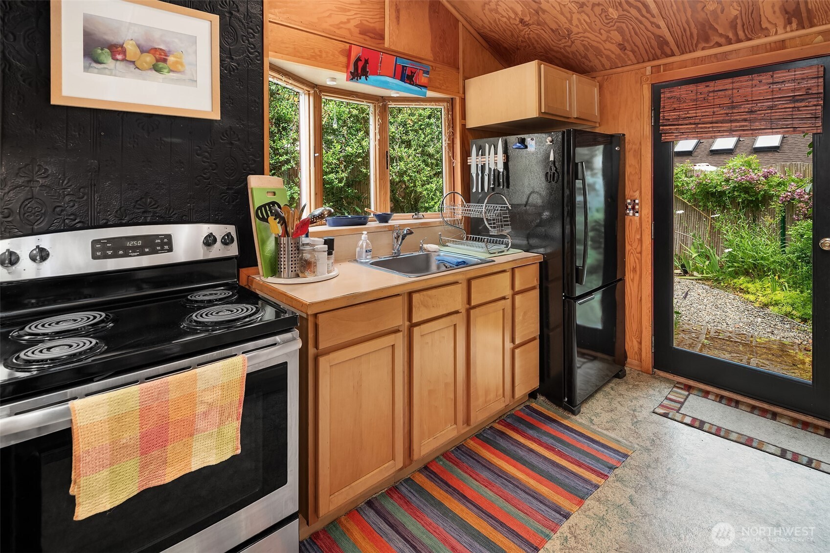 18115 Beall Road Southwest Vashon, WA 98070 - Photo 15 of 19 Gallery Image 15