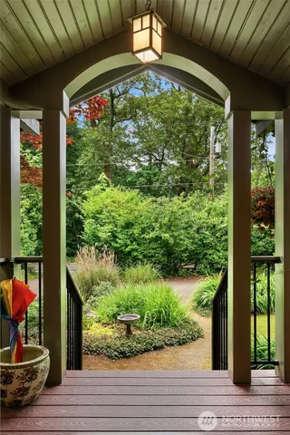 $700,000 | 18115 Beall Road Southwest, Vashon, WA 98070