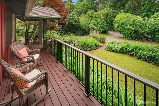 $700,000 | 18115 Beall Road Southwest, Vashon, WA 98070