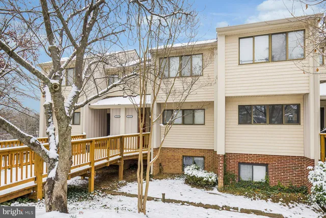 $329,000 | 2105 Old Landing Way, Woodbridge, VA 22191