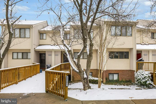 $329,000 | 2105 Old Landing Way, Woodbridge, VA 22191