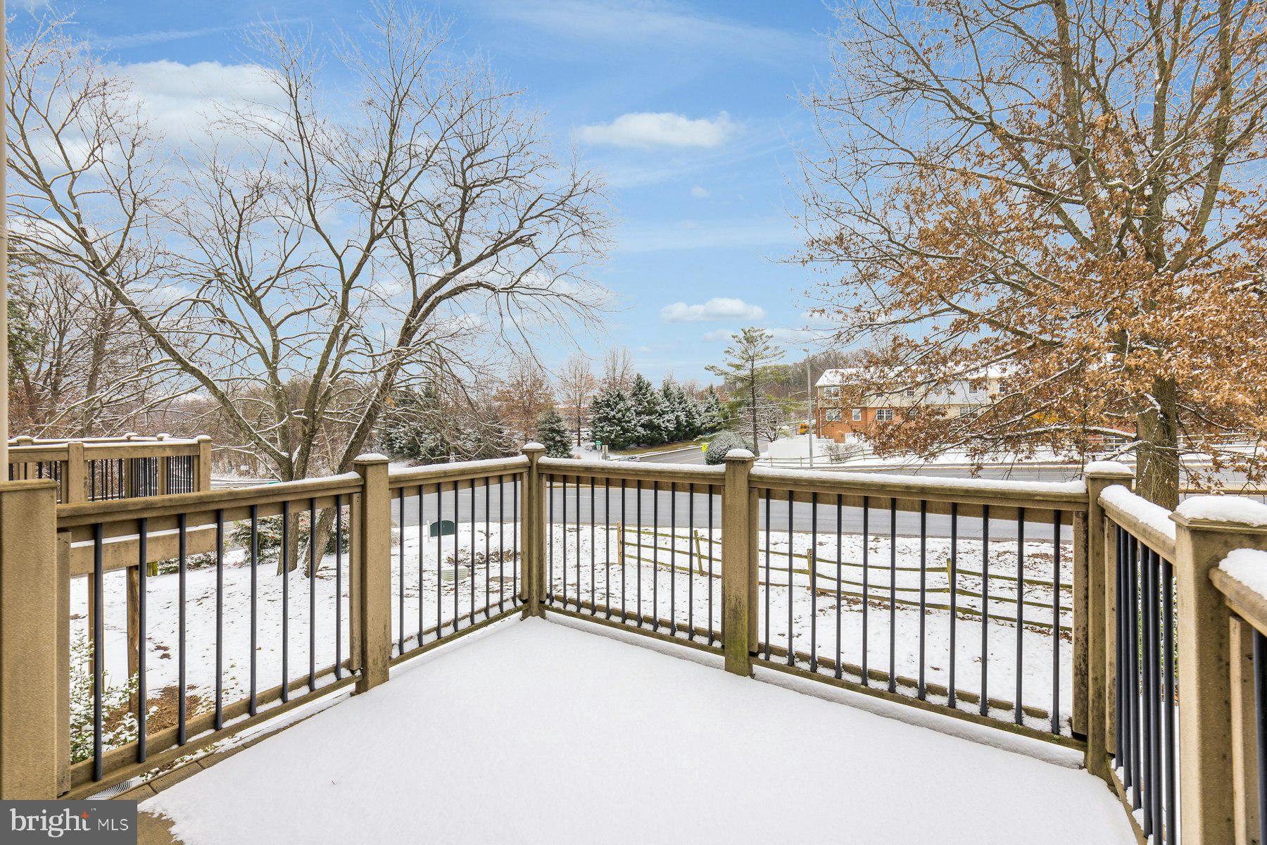 2105 Old Landing Way Woodbridge, VA 22191 - Photo 28 of 30 a view of a balcony with wooden fence and floor