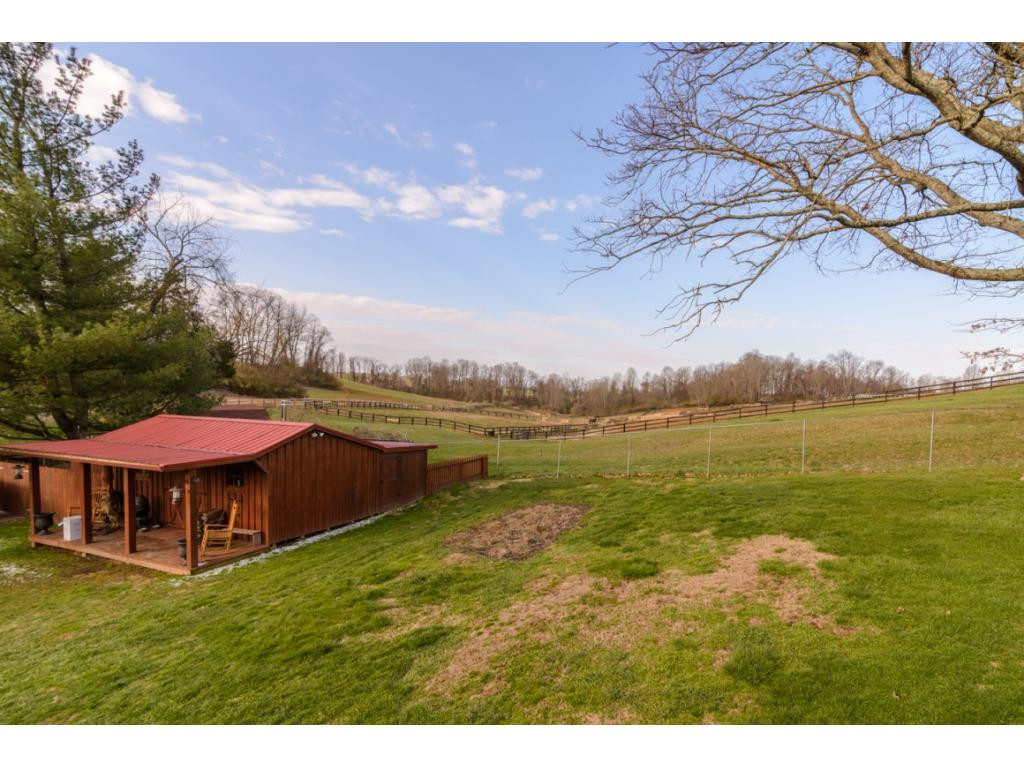 20462 Blue Spruce Road Bristol, VA 24202 - Photo 16 of 18 Photo 18