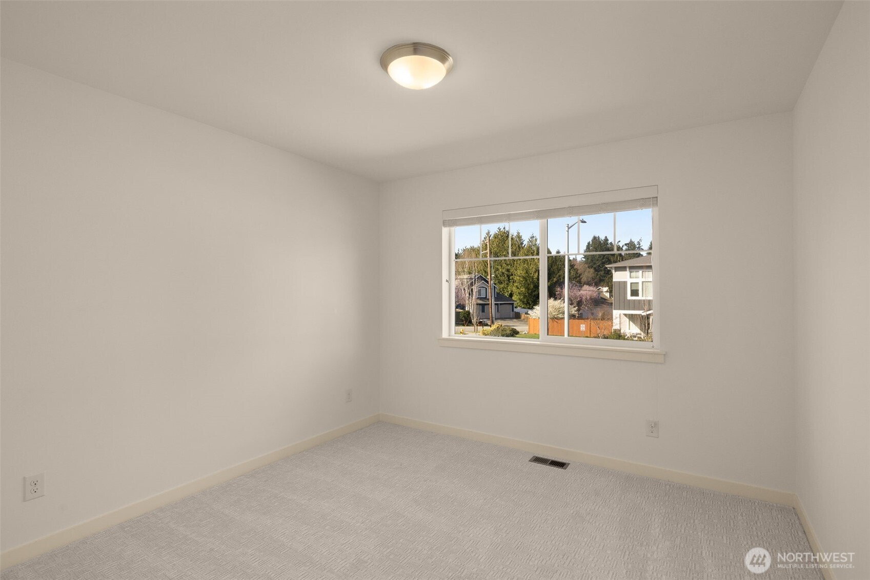 24 174th Place Southwest Bothell, WA 98012 - Photo 22 of 33 an empty room with a window