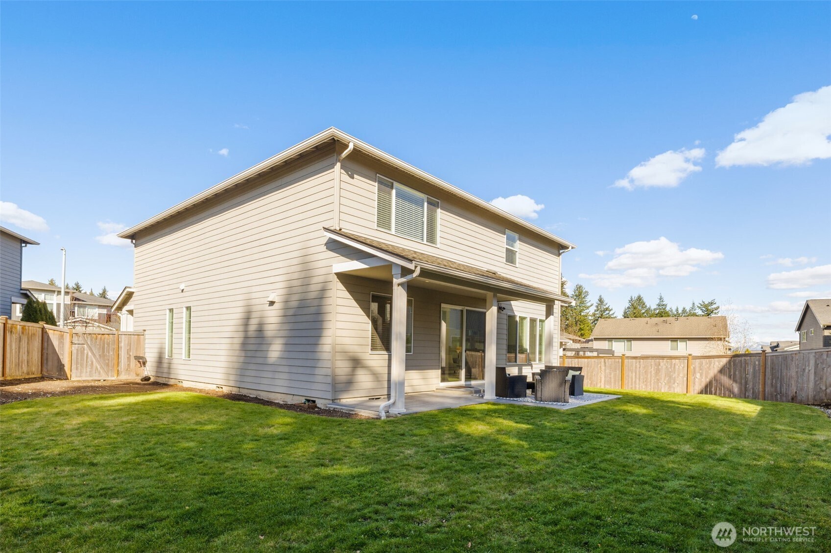 24 174th Place Southwest Bothell, WA 98012 - Photo 26 of 33 a front view of a house with a yard