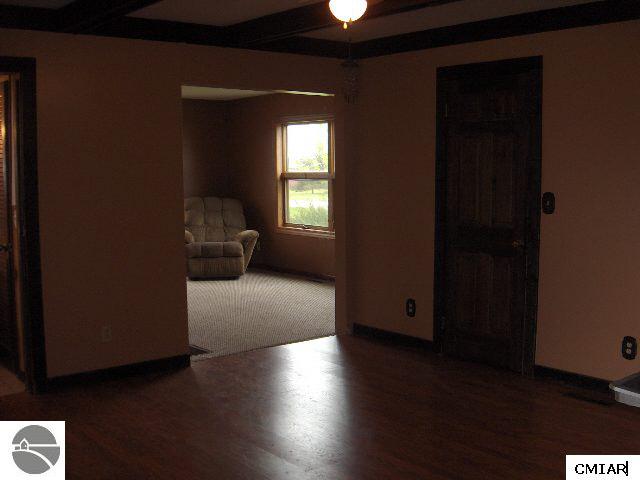 9240 North Alger Road Alma, MI 48801 - Photo 6 of 9 1771218-5.JPG