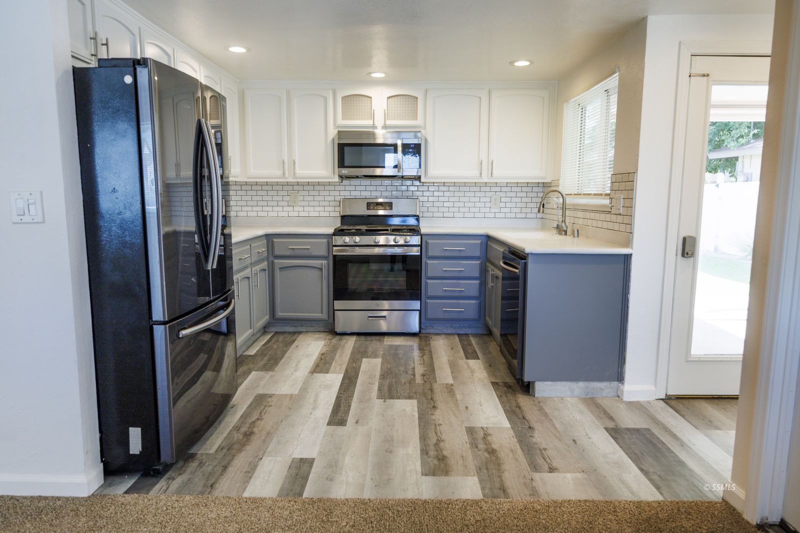 935 West Upjohn Avenue Ridgecrest, CA 93555 - Photo 6 of 40