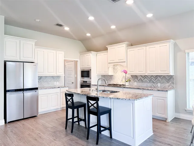 $2,800 | 15 Eden Hollow Lane, Richmond, TX 77406