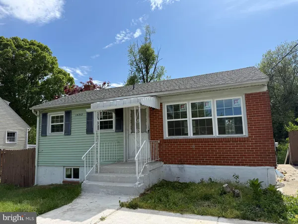 $2,300 | 14212 Fisher Avenue, Woodbridge, VA 22191