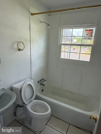 $2,300 | 14212 Fisher Avenue, Woodbridge, VA 22191