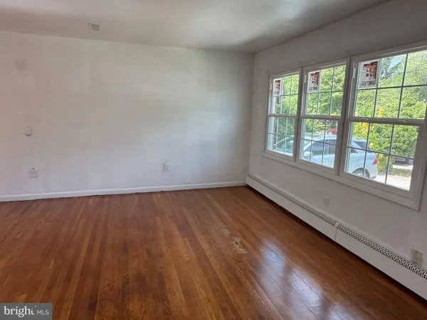 $2,300 | 14212 Fisher Avenue, Woodbridge, VA 22191