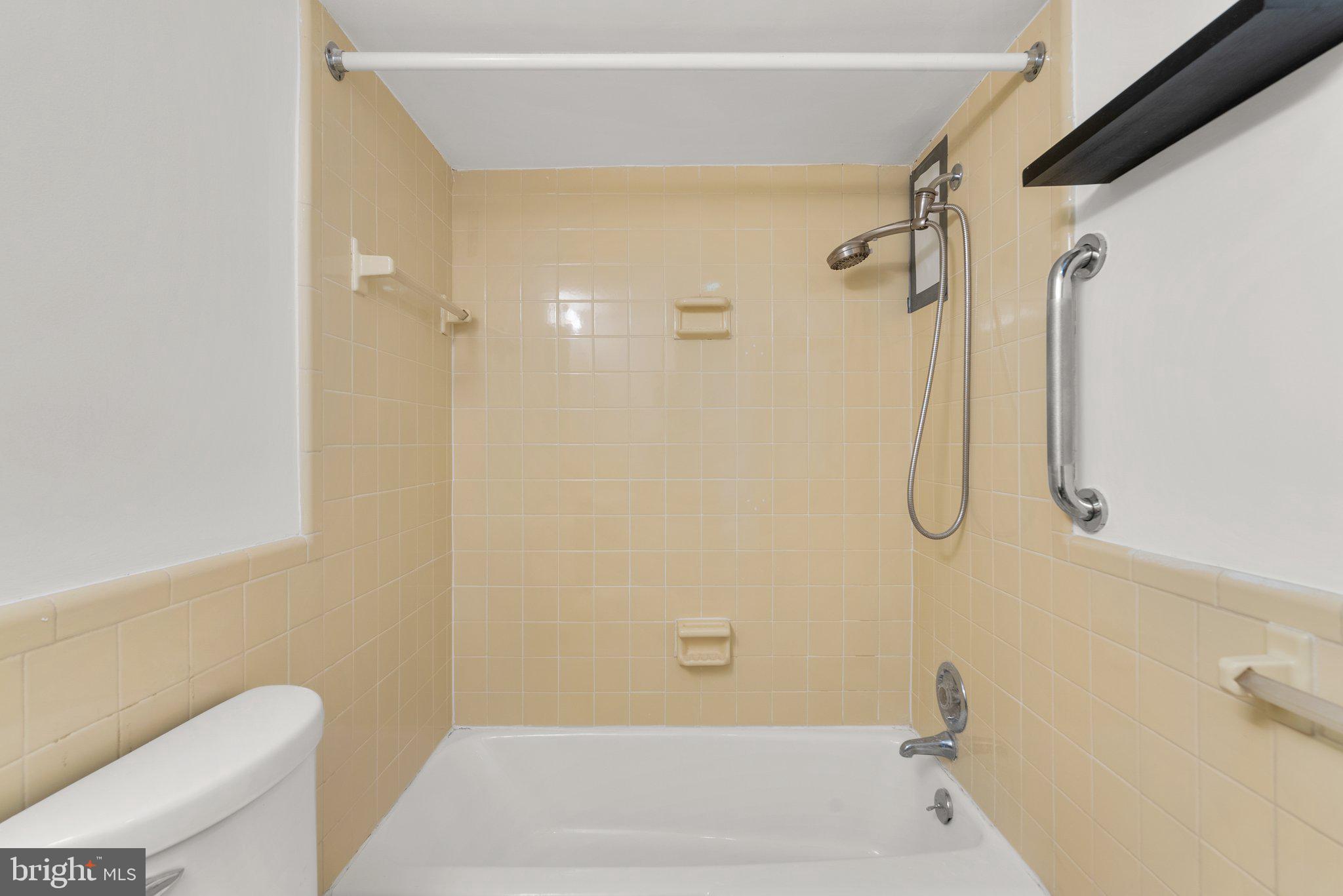 5101 River Road, Unit 1808 Bethesda, MD 20816 - Photo 20 of 46