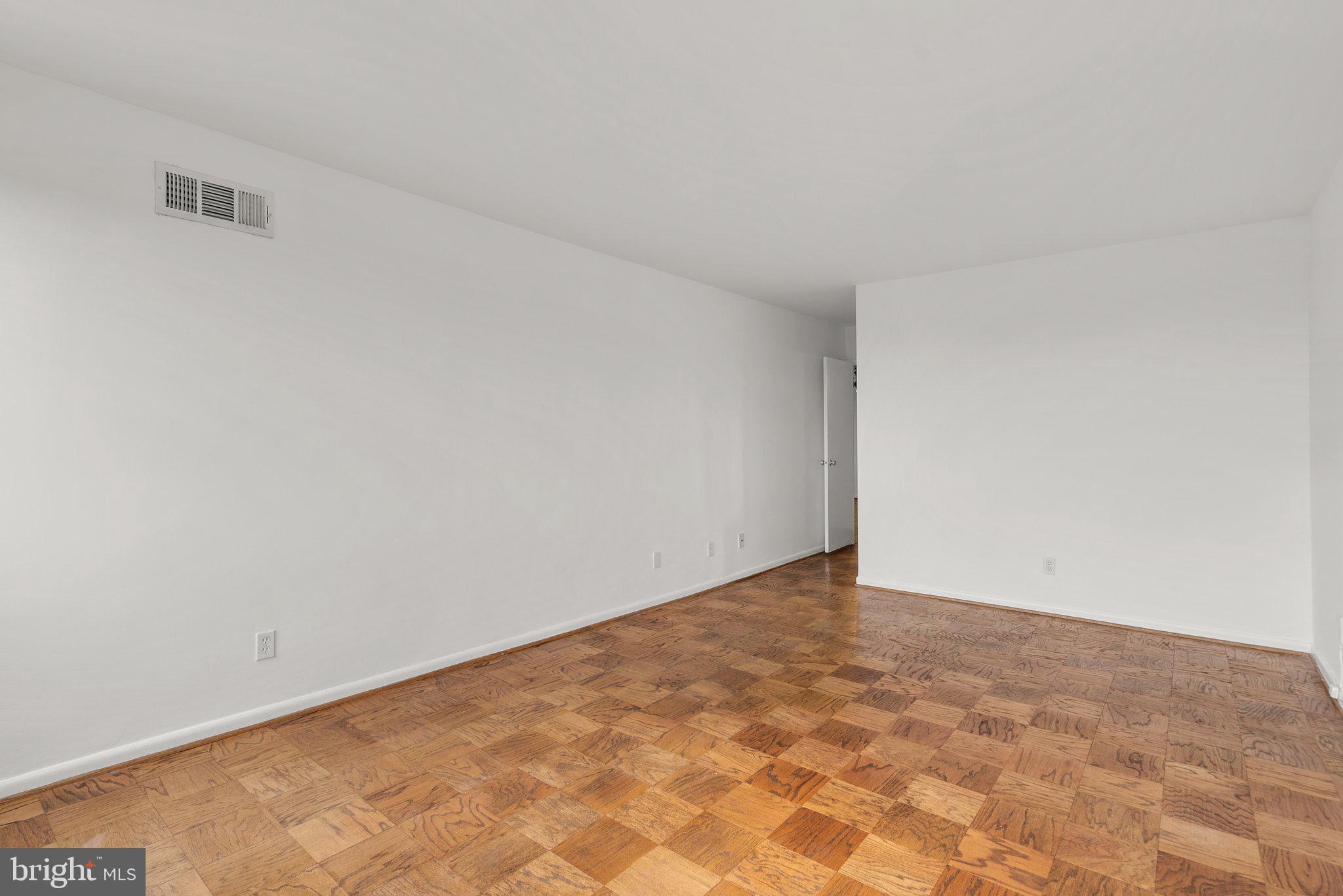 5101 River Road, Unit 1808 Bethesda, MD 20816 - Photo 22 of 46
