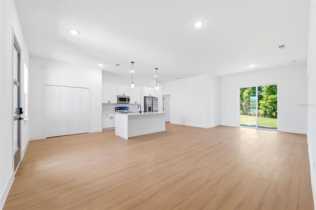 12868 Southwest 73rd Terrace Ocala, FL 34473 - Photo 8 of 37