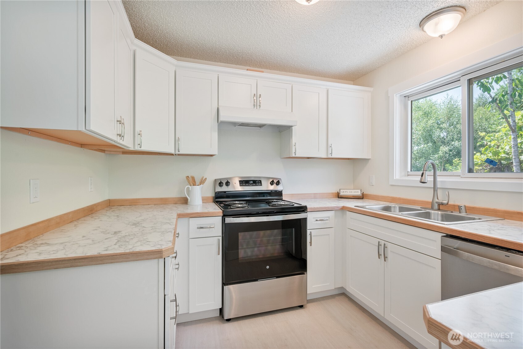 1703 33rd Avenue Longview, WA 98632 - Photo 7 of 30