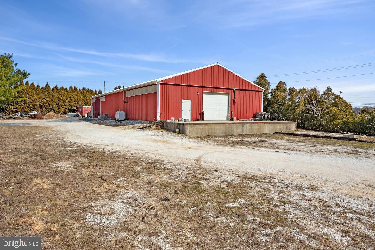 601 Quinton-Marlboro Road Bridgeton, NJ 08302 - Photo 15 of 17 a front view of a house with a yard