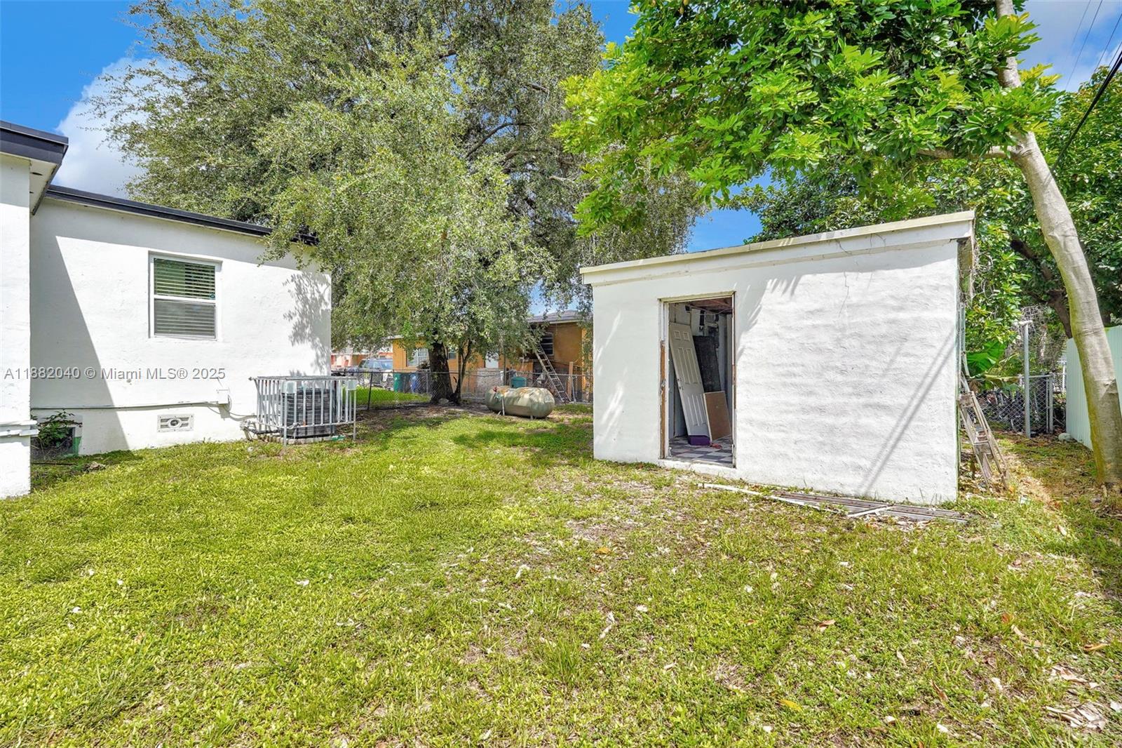 1090 Northwest 77th Street Miami, FL 33150 - Photo 18 of 77