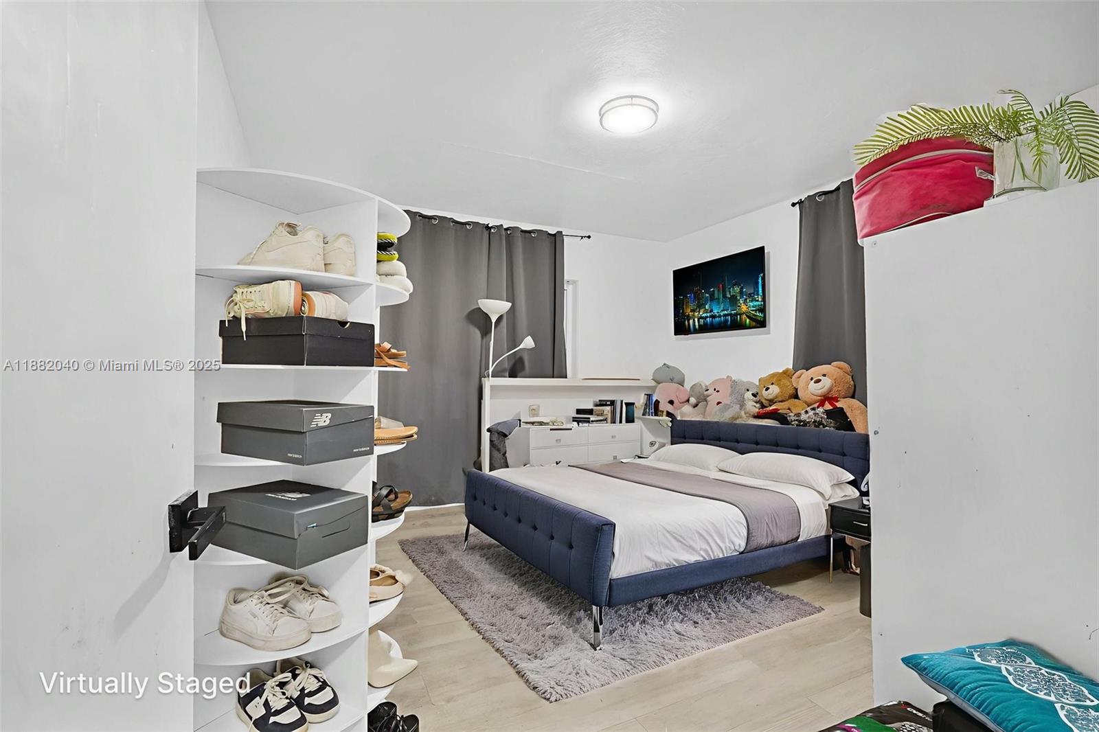 1090 Northwest 77th Street Miami, FL 33150 - Photo 27 of 77