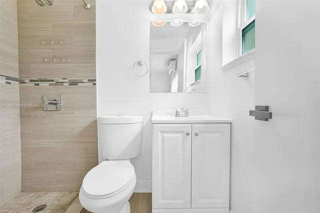 $565,000 | 1090 Northwest 77th Street, Miami, FL 33150