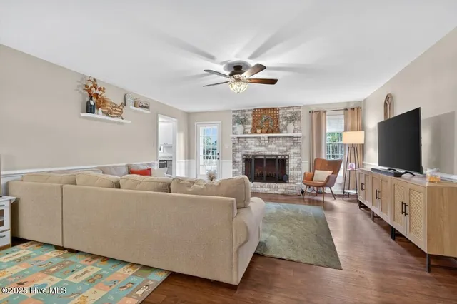 $324,900 | 4913 Cypress Shores Drive, New Bern, NC 28562