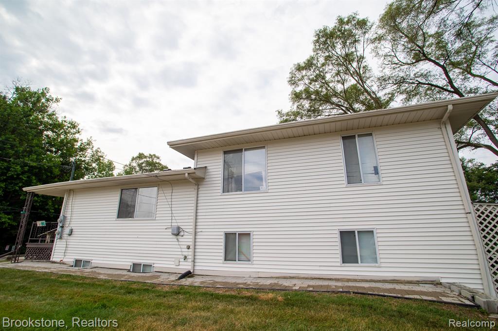 122 Campbell Street Rochester, MI 48307 - Photo 15 of 32