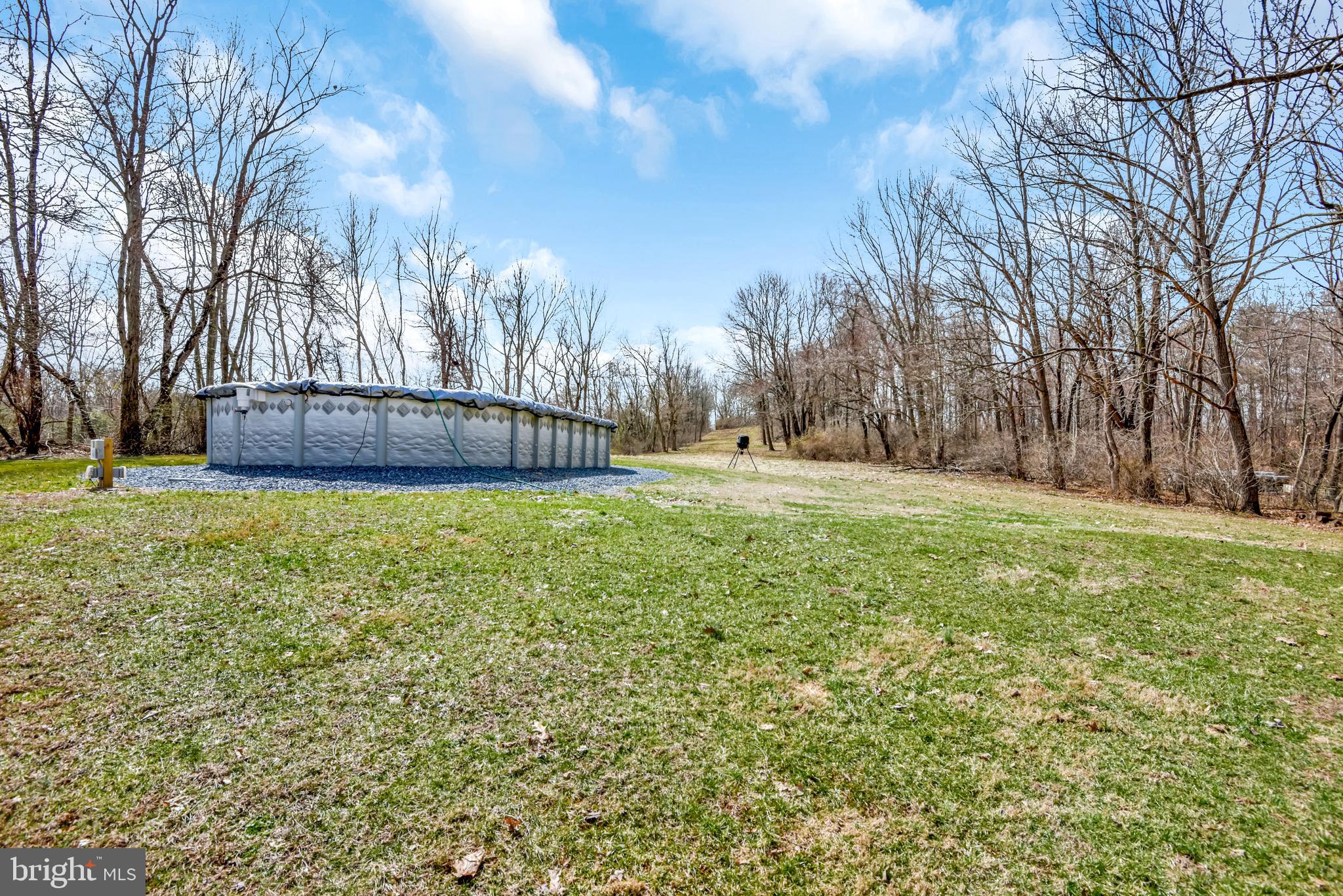 4116 Rupp Road Manchester, MD 21102 - Photo 20 of 23 Above ground pool stays