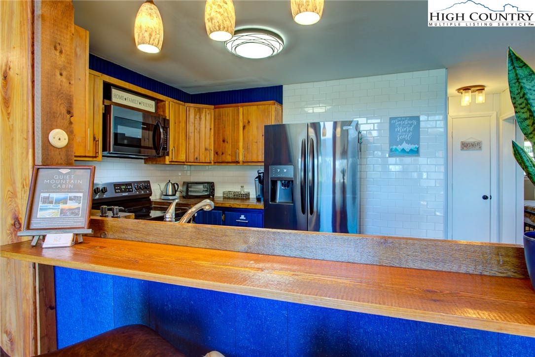 479 Pritchard Road Newland, NC 28657 - Photo 11 of 29 Gallery Image 11