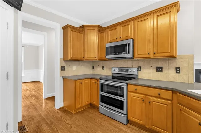 $649,000 | 8241 William Wallace Drive, Summerfield, NC 27358