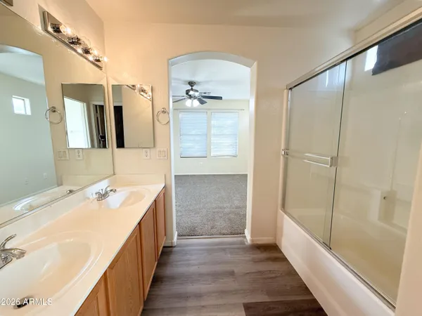 $1,895 | 1939 East Emily Lane, Gilbert, AZ 85295