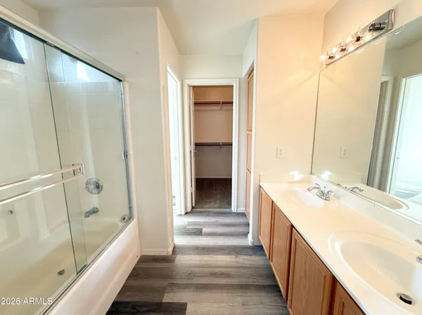 $1,895 | 1939 East Emily Lane, Gilbert, AZ 85295