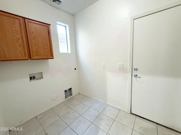 $1,895 | 1939 East Emily Lane, Gilbert, AZ 85295