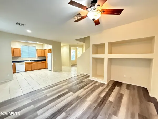 $1,895 | 1939 East Emily Lane, Gilbert, AZ 85295