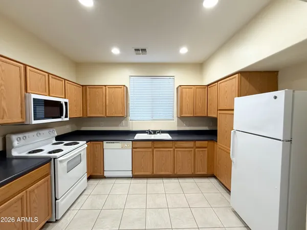 $1,895 | 1939 East Emily Lane, Gilbert, AZ 85295