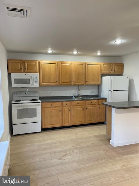 187 State Rd., Unit 2 Bensalem, PA 19020 - Photo 2 of 9 NEW APPLIANCES