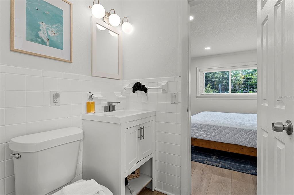 402 South Orlando Avenue Cocoa Beach, FL 32931 - Photo 13 of 58