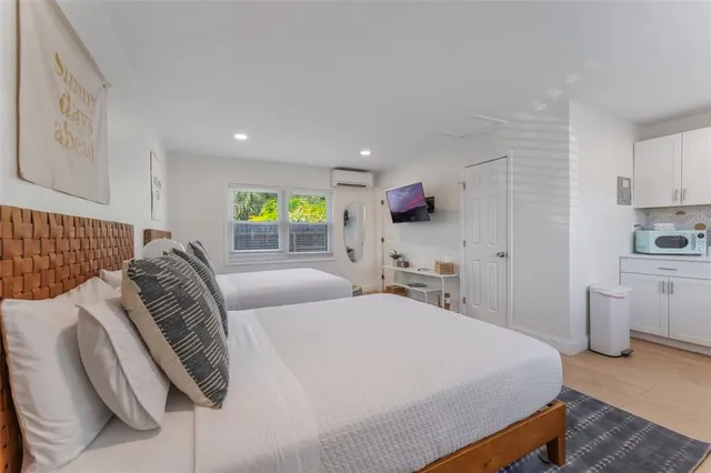 $1,795,000 | 402 South Orlando Avenue, Cocoa Beach, FL 32931