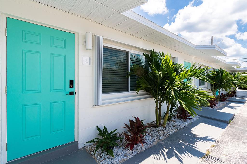 402 South Orlando Avenue Cocoa Beach, FL 32931 - Photo 8 of 58