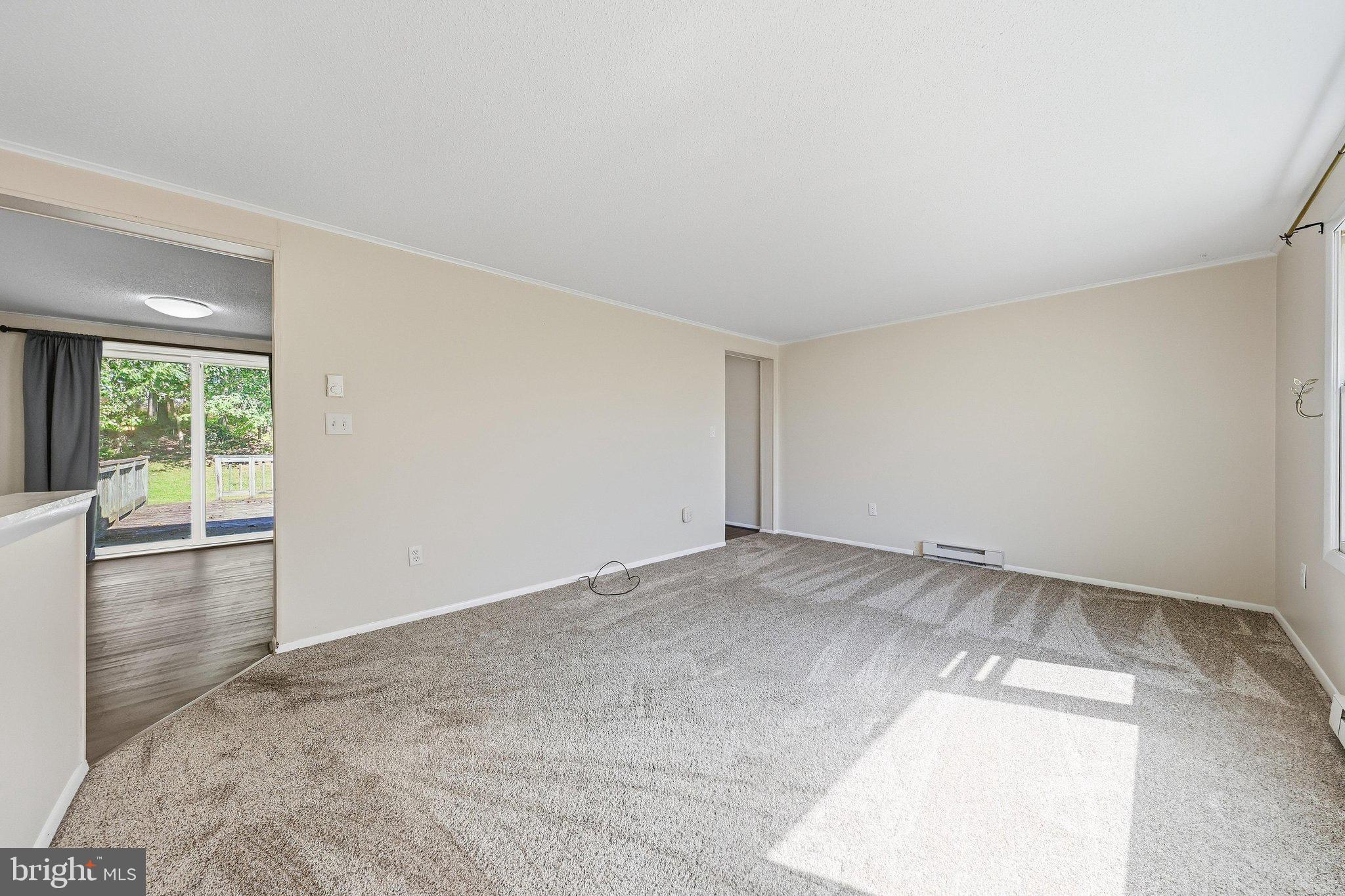 10652 Dorcus Road Woodsboro, MD 21798 - Photo 9 of 55 Living Room