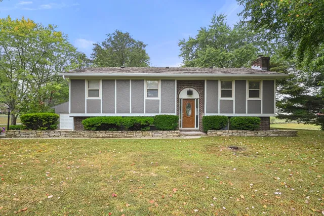 $328,000 | 2222 Bunkum Drive, Lawrenceburg, IN 47025