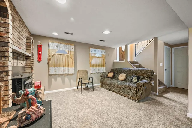 $328,000 | 2222 Bunkum Drive, Lawrenceburg, IN 47025