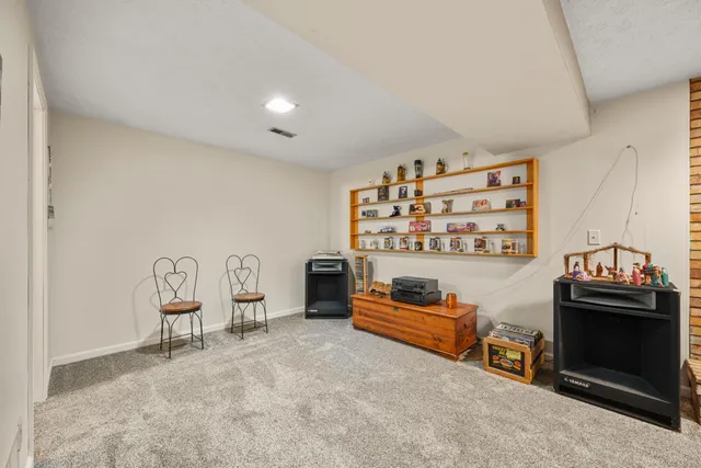 $328,000 | 2222 Bunkum Drive, Lawrenceburg, IN 47025