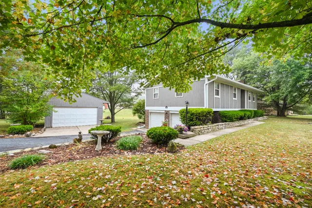 $328,000 | 2222 Bunkum Drive, Lawrenceburg, IN 47025