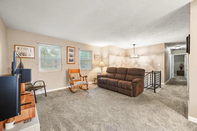 $328,000 | 2222 Bunkum Drive, Lawrenceburg, IN 47025