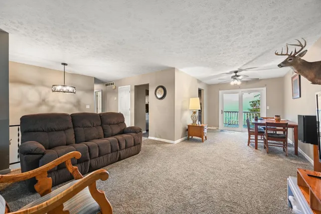 $328,000 | 2222 Bunkum Drive, Lawrenceburg, IN 47025