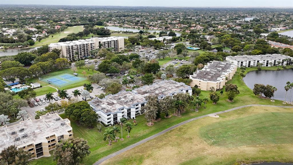 16251 Golf Club Road, Unit 305 Weston, FL 33326 - Photo 33 of 43 an aerial view of multiple house