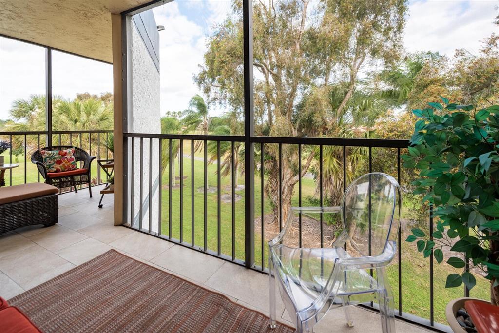 16251 Golf Club Road, Unit 305 Weston, FL 33326 - Photo 10 of 43