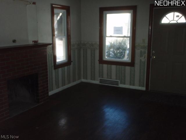 293 Reed Avenue Campbell, OH 44405 - Photo 5 of 9 Gallery Image 5