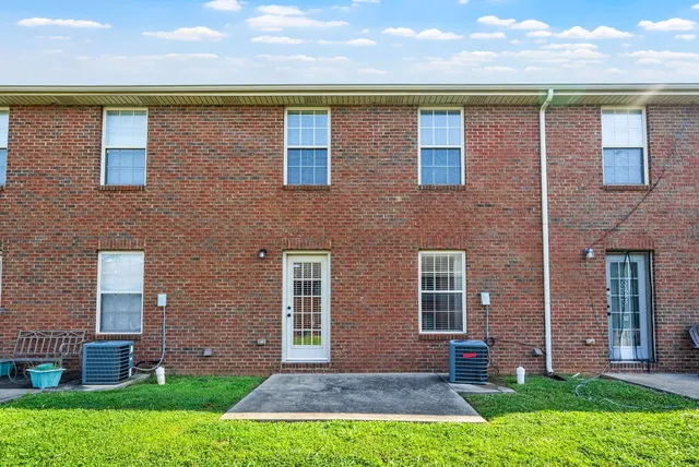 $1,195 | 770 Needmore Road, Unit 2, Clarksville, TN 37040